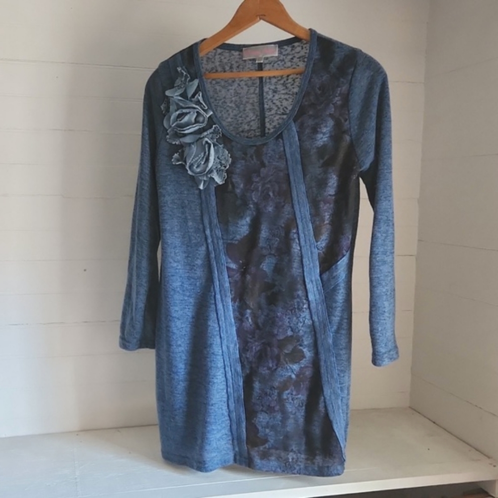 Pretty Angel Small Floral Tunic Top